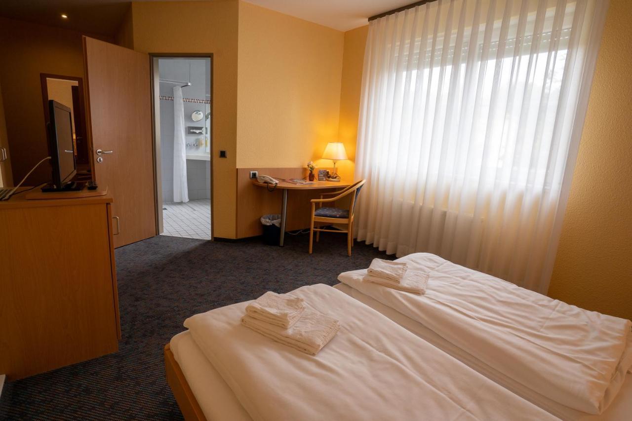 Warias Hotel & Restaurant Braunsbedra Экстерьер фото