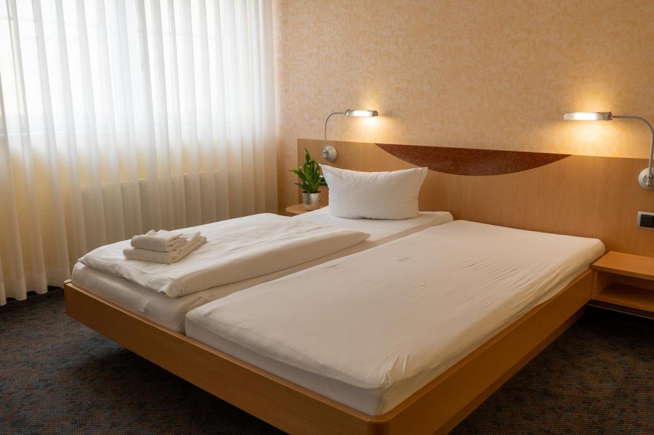 Warias Hotel & Restaurant Braunsbedra Экстерьер фото