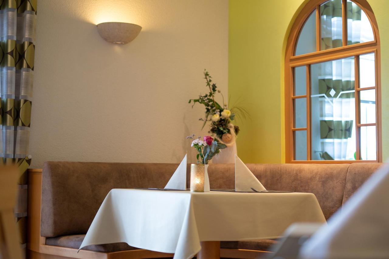 Warias Hotel & Restaurant Braunsbedra Экстерьер фото
