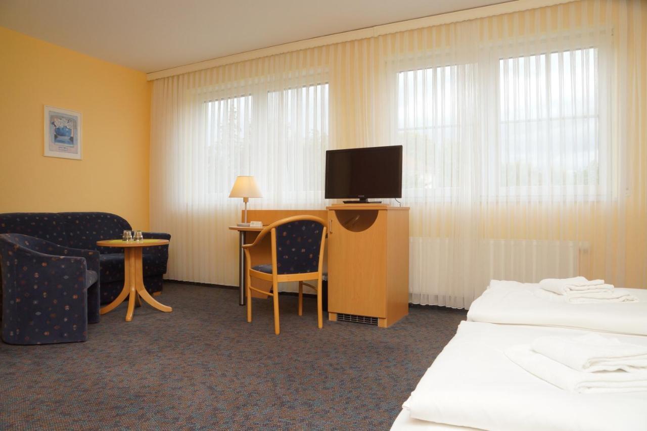 Warias Hotel & Restaurant Braunsbedra Экстерьер фото