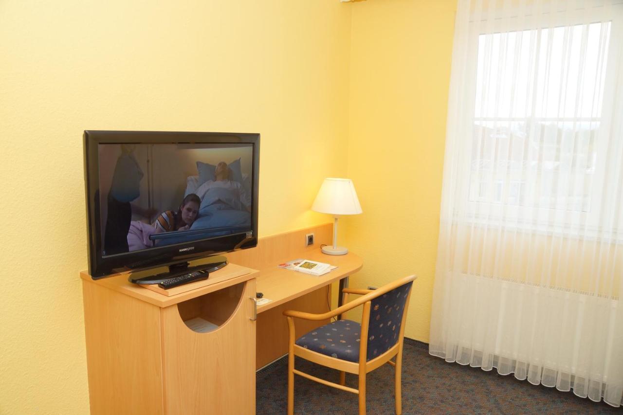 Warias Hotel & Restaurant Braunsbedra Экстерьер фото